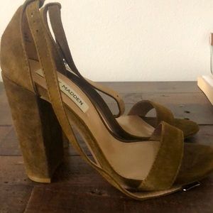 Olive green Steve Madden heels!